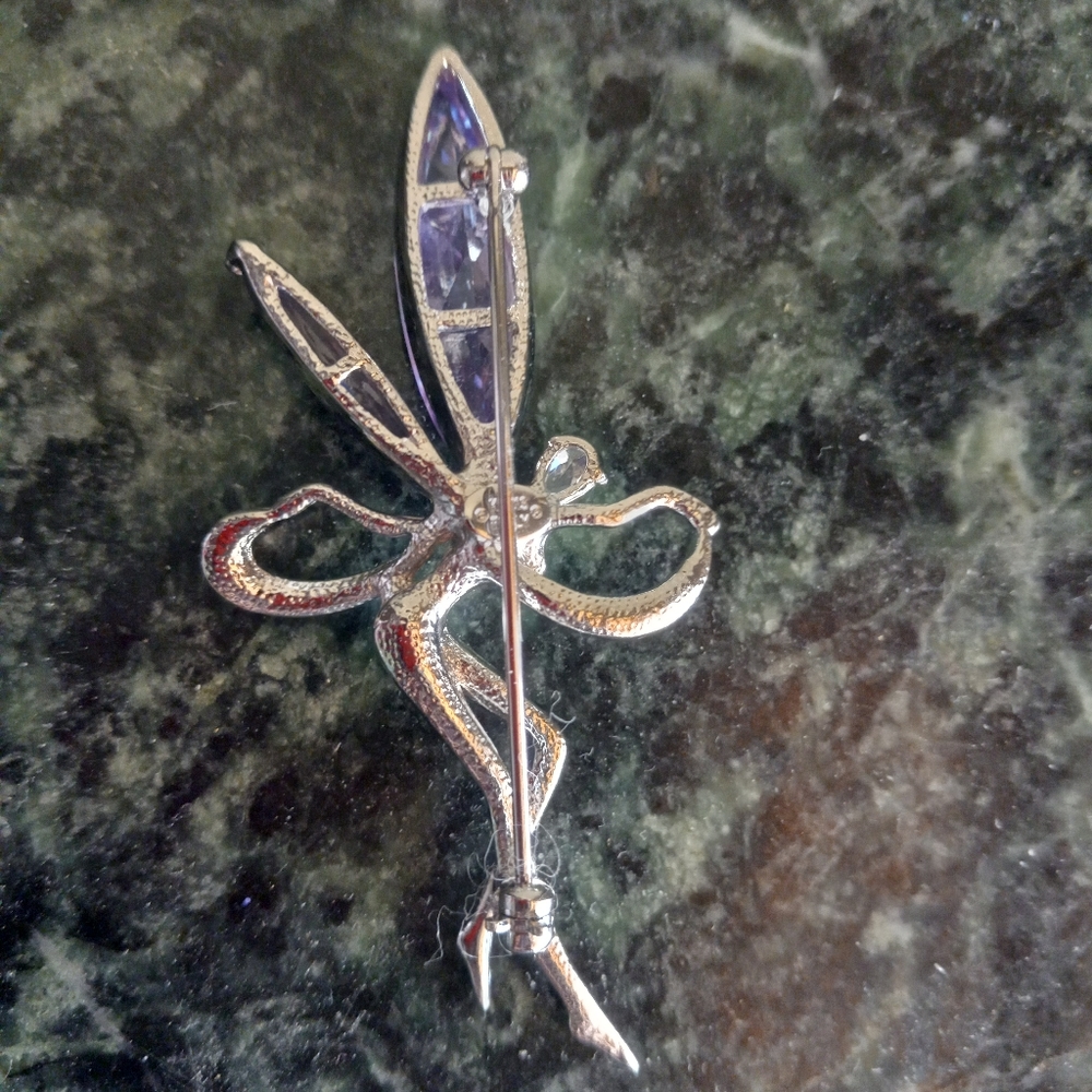 ada pin🎁 - Picture 3 of 3